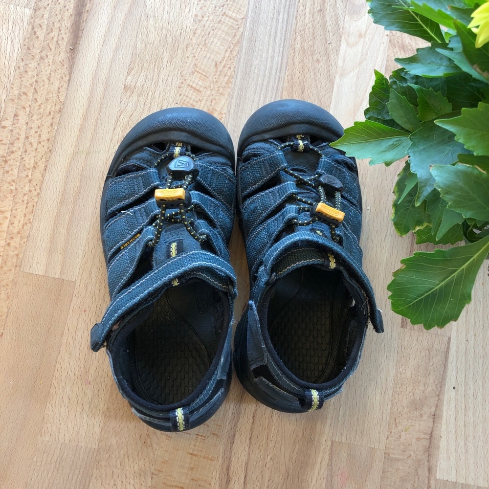 KEEN Sandals